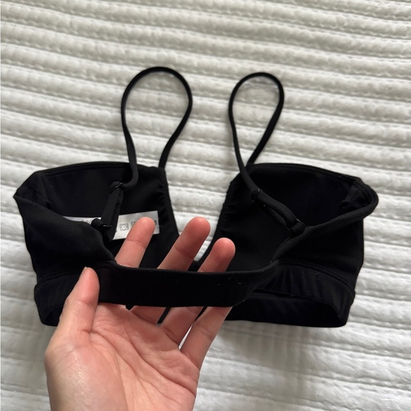 Black Crisscross Sports Bra XS - Picture 6 of 10